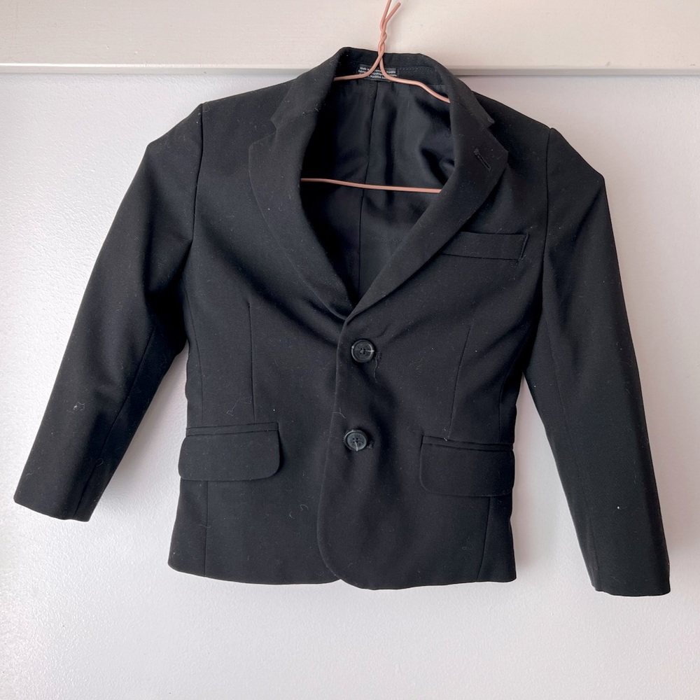 CALVIN KLEIN
Little Boys Infinite Stretch Suit Jacket + Pants